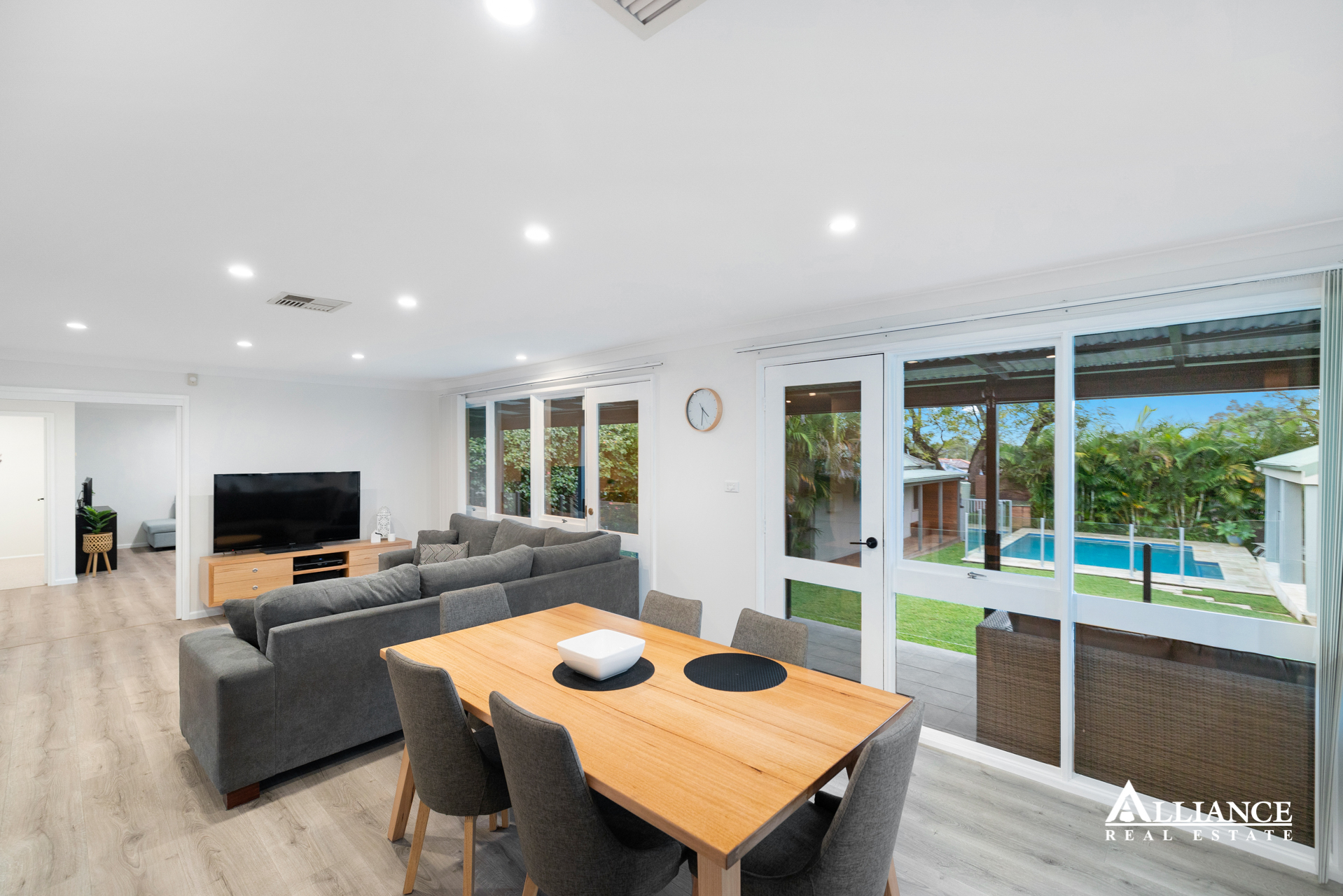 130 KENNEDY ST, PICNIC POINT NSW 2213, 0房, 0浴, House