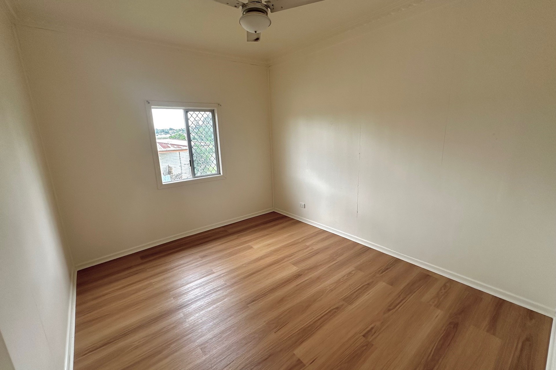 1 LINDSAY ST, BUNDAMBA QLD 4304, 0 phòng ngủ, 0 phòng tắm, House