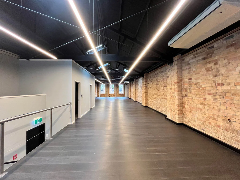 Auckland Central LOFTED CEILING STUDIO / OFFICE