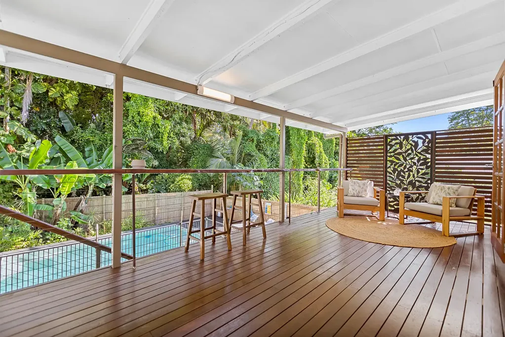 Cairns North 8房  Rainforest Backdrop, Tropical Pool & $1,150pw Income