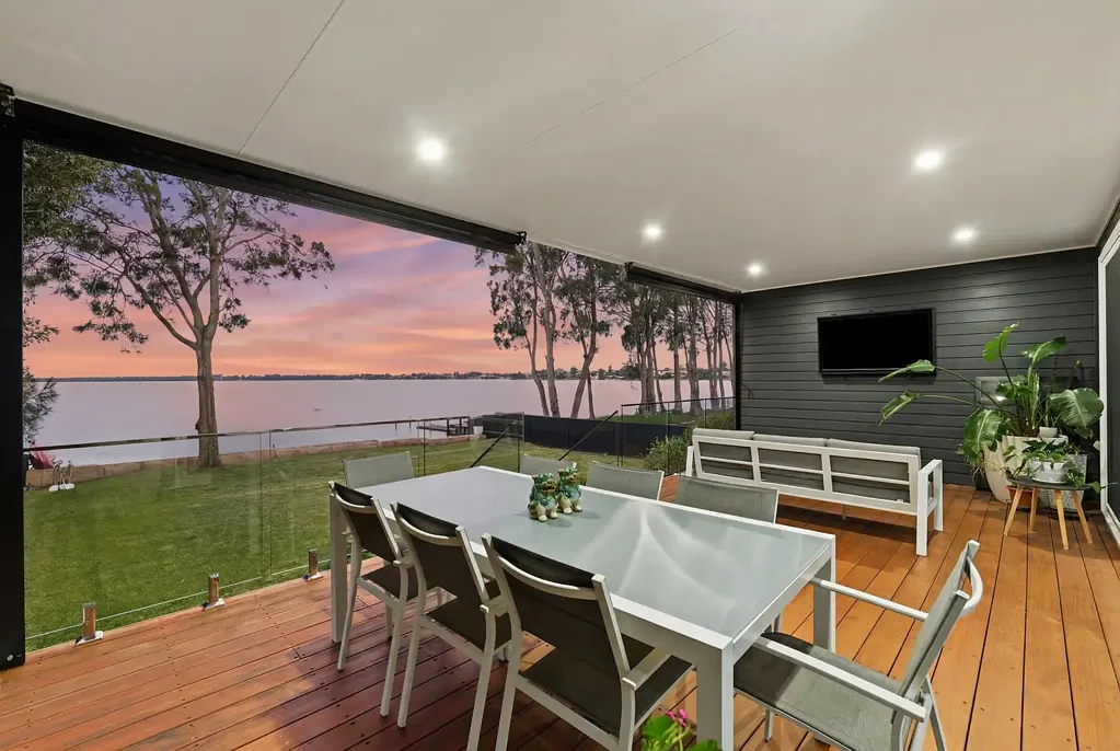 Gorokan 3chambre Absolute Waterfront Luxury with North-East Aspect