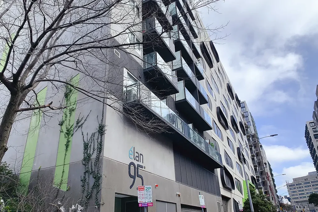 Furnished 2 bedrooms apartment - Walk to the University of Melbourne