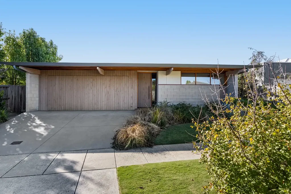 Alfredton 4Moenga Discover Simplicity & Elegance in This Bespoke Home!