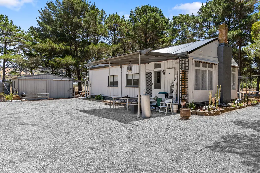 255 Mclennans Road, Clunes, VIC 3370
