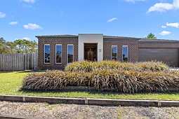 12 Whykes Avenue, Buninyong