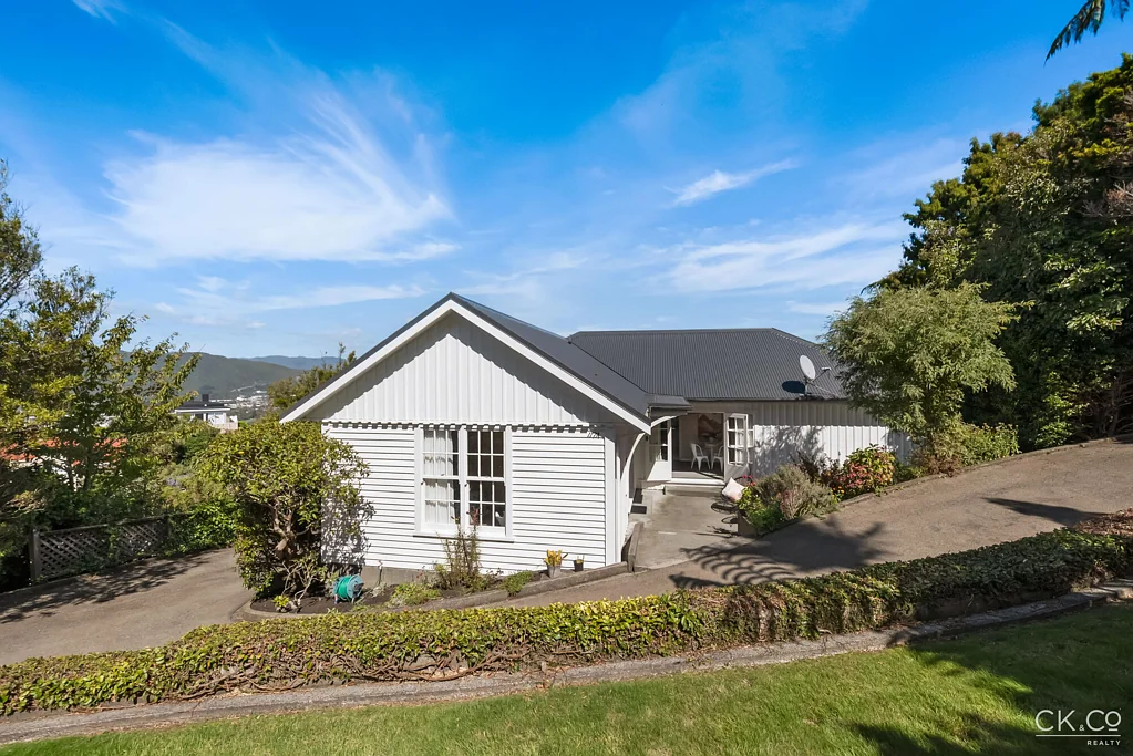 Normandale 3Zimmer FIRST TIME ON THE MARKET - VIEWS & POTENTIAL