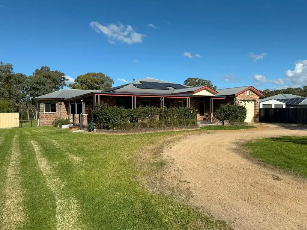 27 McKillop Lane, Stanthorpe, QLD 4380