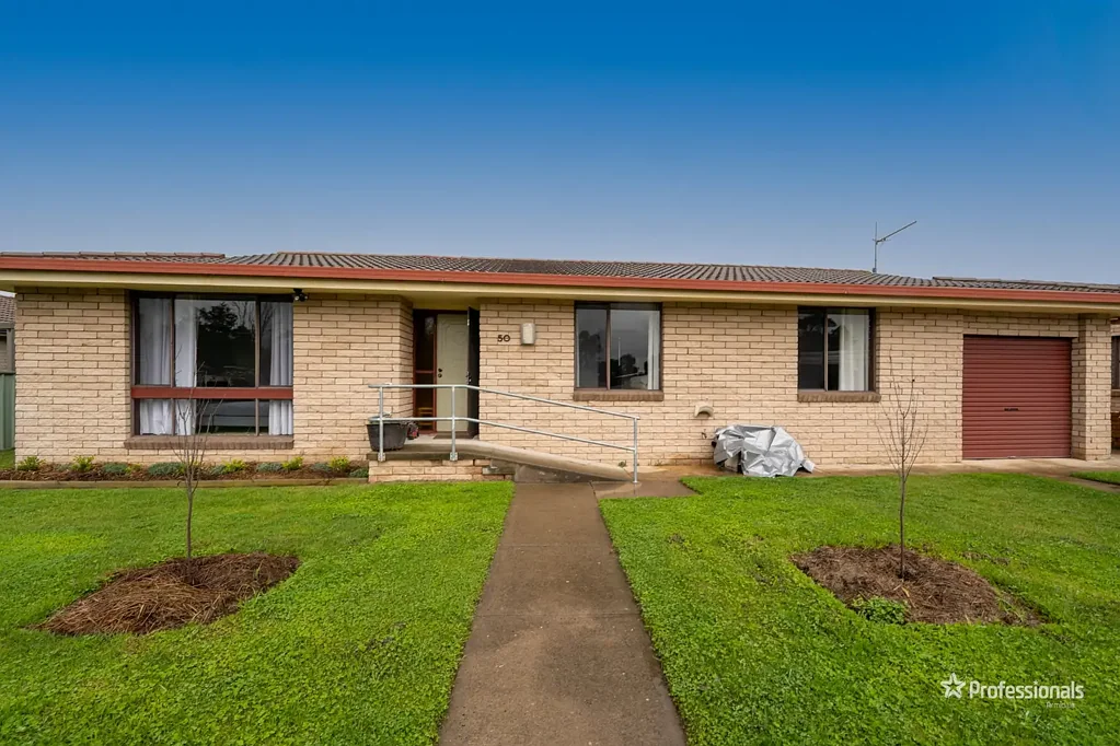 CHARMING HOME FOR RENT - SPACIOUS & STYLISH!