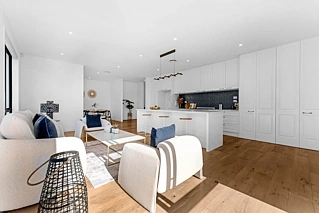 7 Lagonda Rise, Oteha, North Shore City
