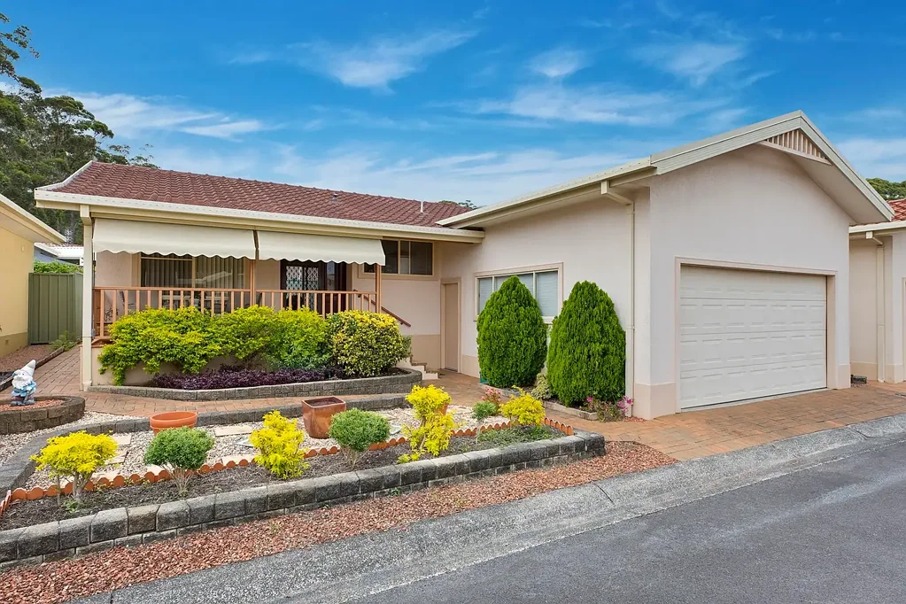 210/61 Karalta Road, Erina, NSW 2250