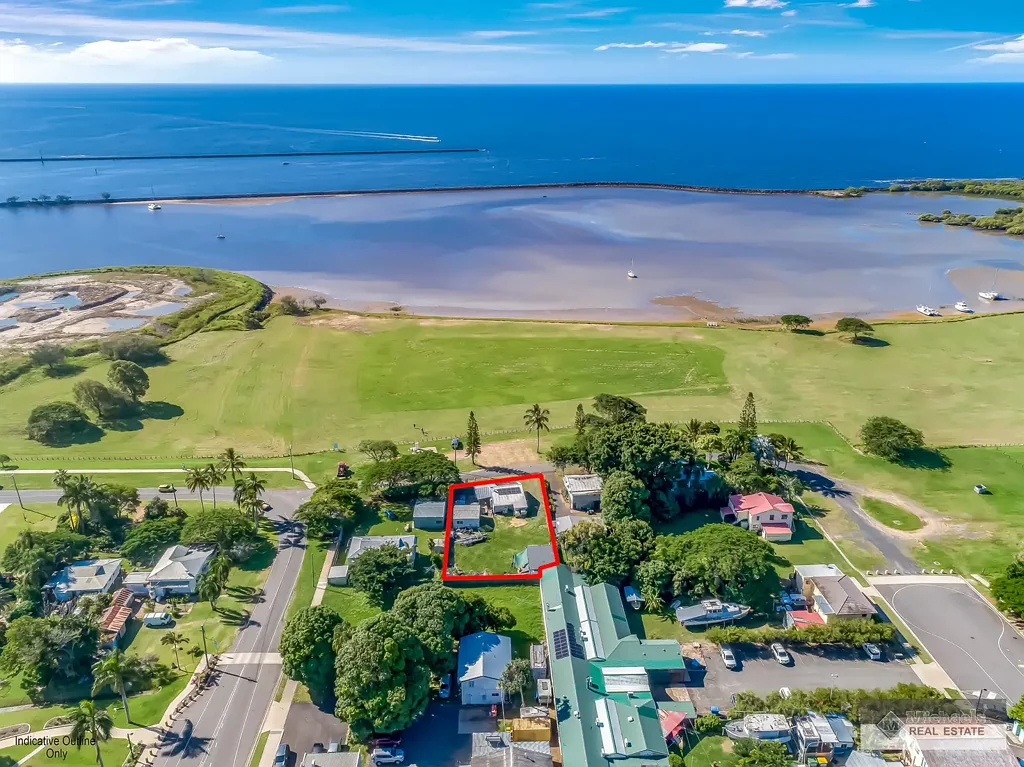 6 Harbour Esplanade, Burnett Heads, QLD 4670
