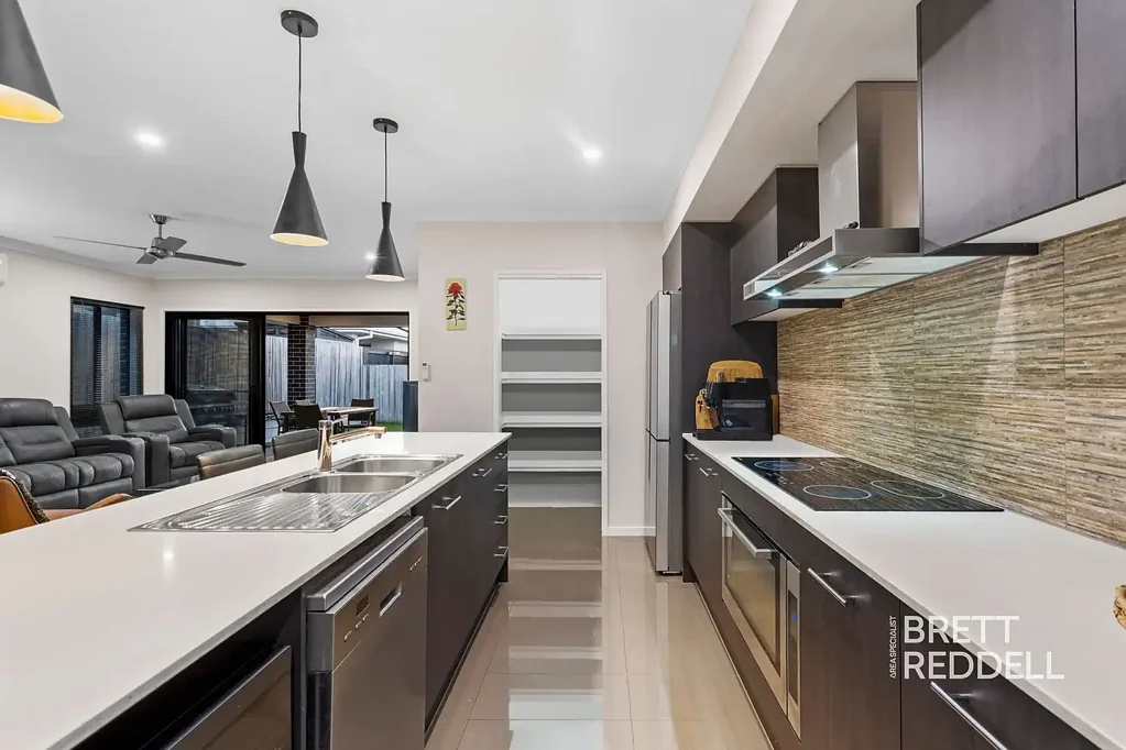 Ormeau Hills 4બેડરૂમ The Brief: 4 bedroom house Ormeau Hills with 6.6kW Solar, Media Room and Caravan Space - Northern Gold Coast Family Living