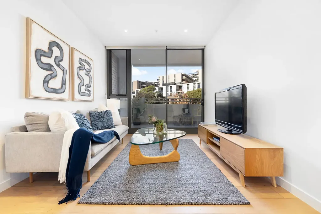 Caulfield North 2 Bedroom Contemporary Comfort in Caulfield North