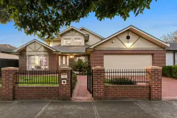 8 Phair Court, Altona