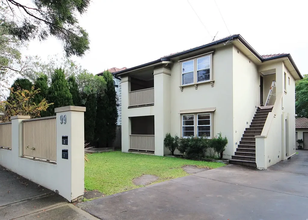 RENOVATED TWO BEDROOM DUPLEX
