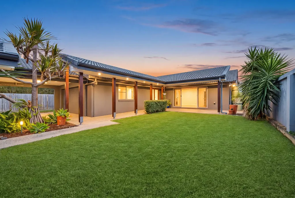 Bundall 4房  Owners Have Bought Elsewhere - Immediate Sale Required