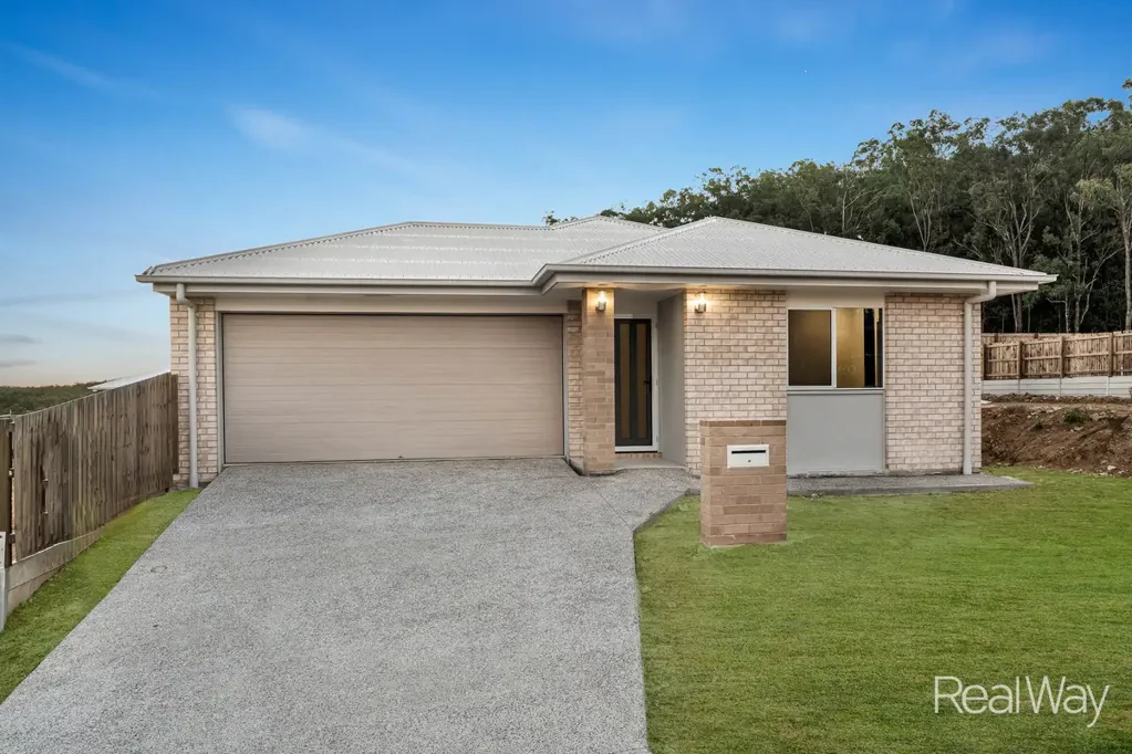 15 Hamersley Court, Spring Mountain, QLD 4300