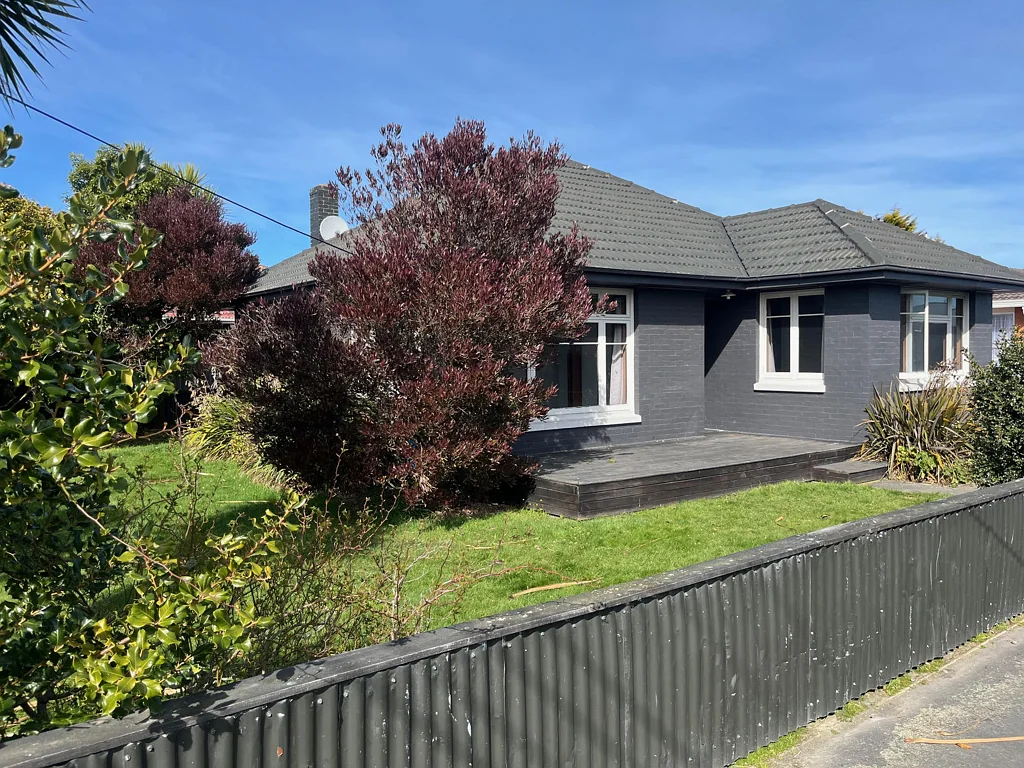 Neat & Tidy Three Bedroom Home