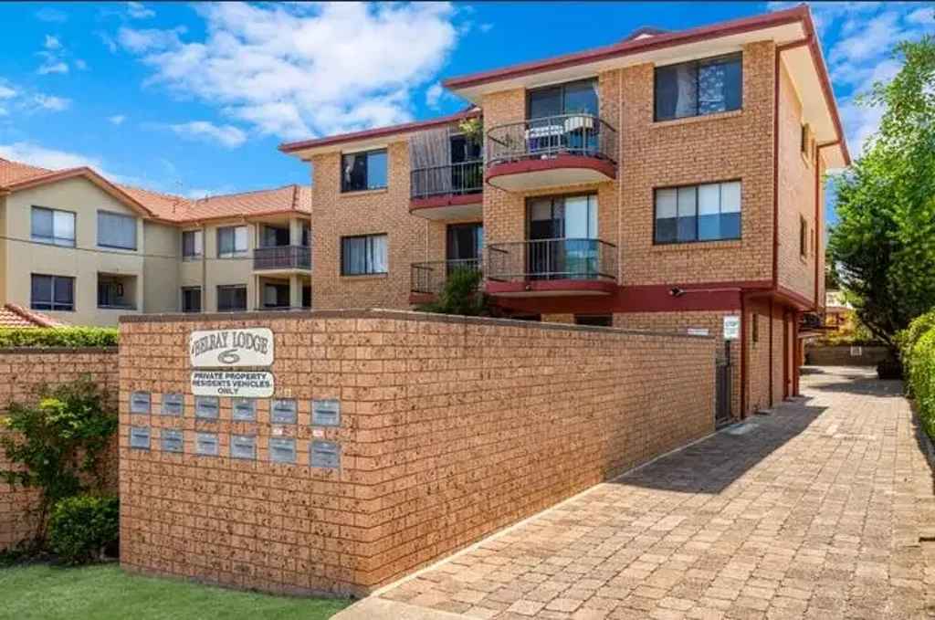 Two Bedroom Unit In Southport