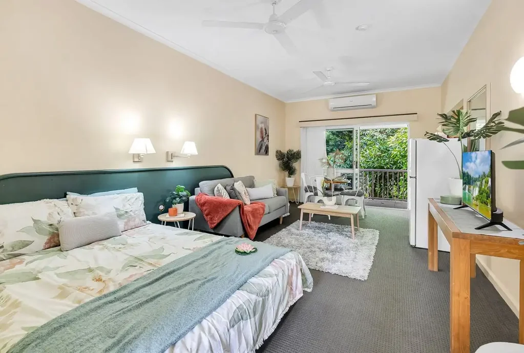 Studio Apartment | Periwinkle Apartments | Palm Cove