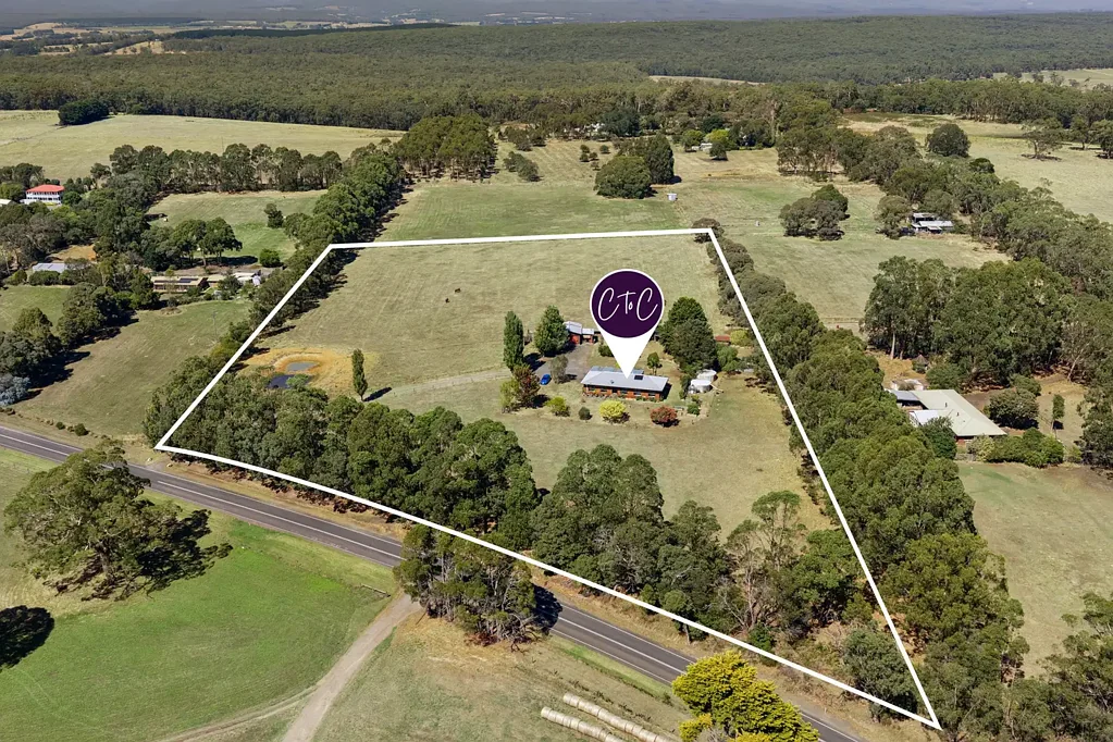 Yeodene  Eight Acres and a Family Home – Yes Please!