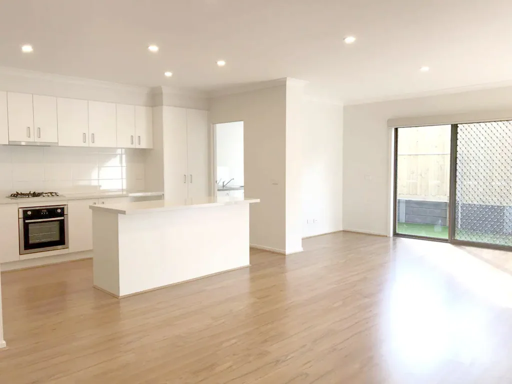 Spacious 3-Bedroom Home with Modern Kitchen & Entertainer’s Backyard