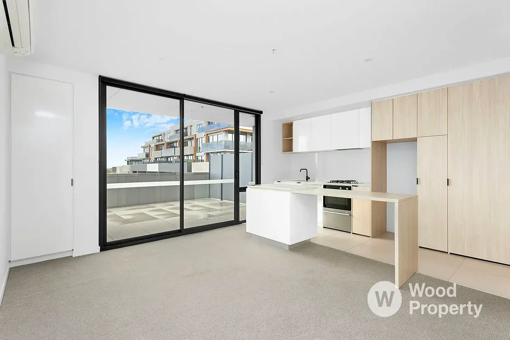Huge Apartment with a Study!