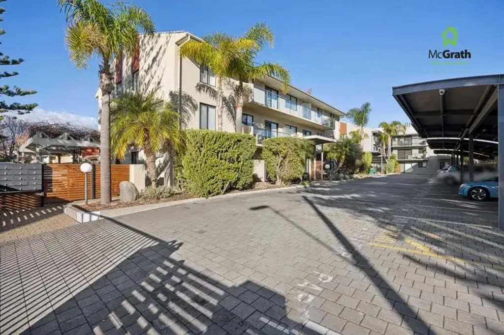 Glenelg South 3Zimmer Coastal living at an affordable price
