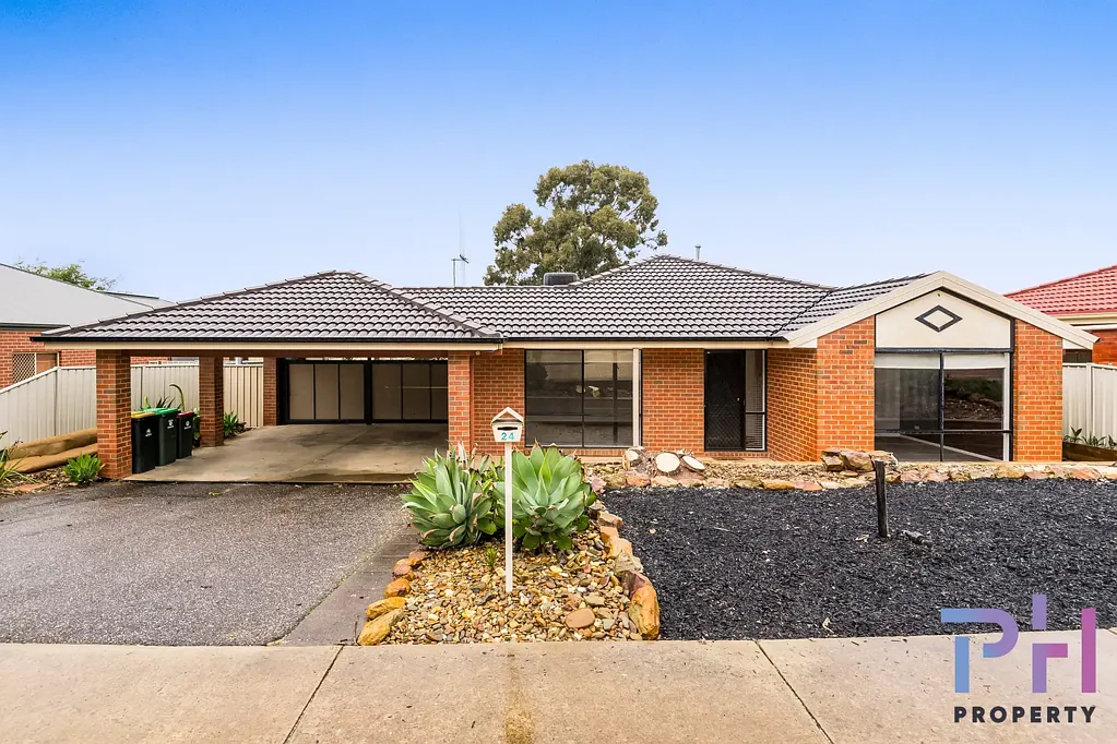 LARGE FAMILY HOME CLOSE TO ALL AMENITIES
