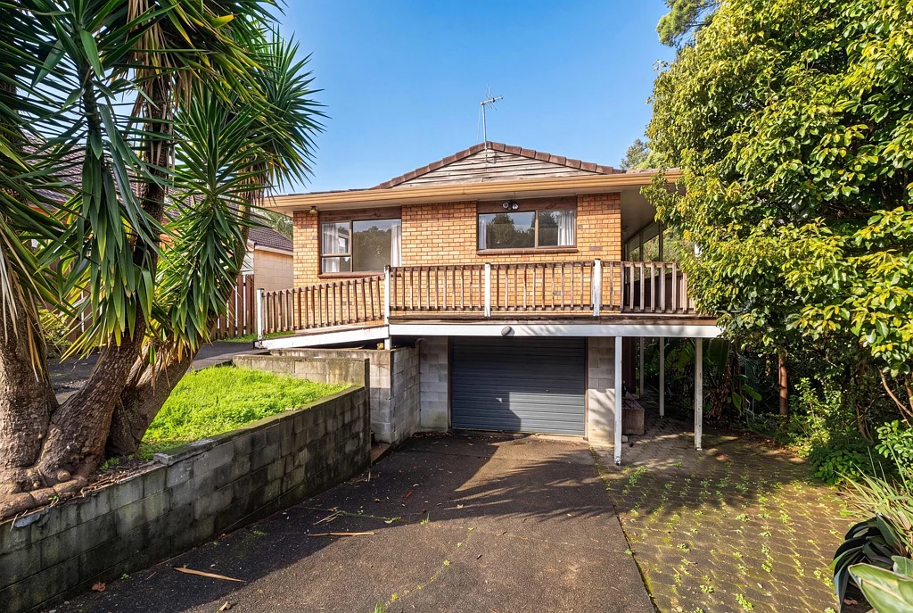 Henderson 2ห้องนอน MORTGAGEE SALE | Renovator's Dream. Investor's Opportunity.
