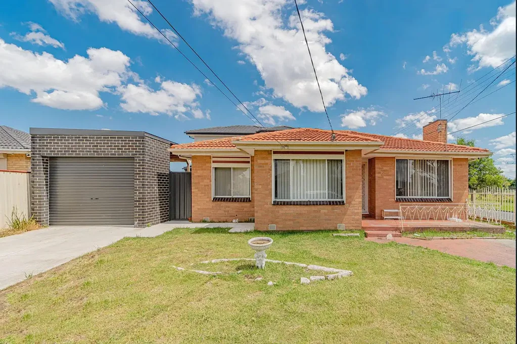 Modern Family Living in a Convenient Location