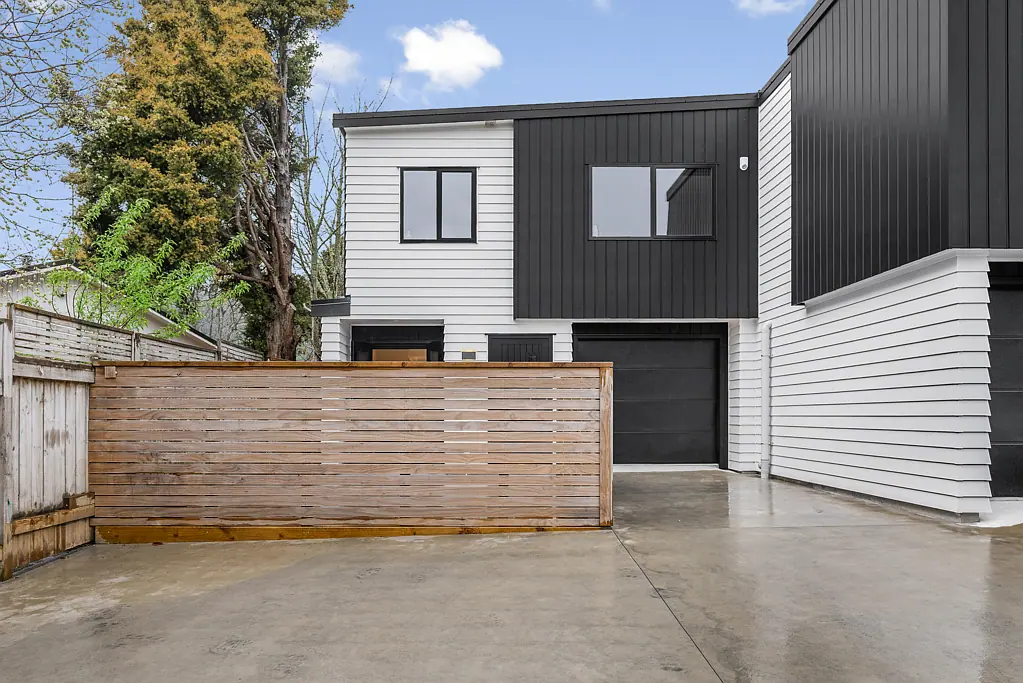 15A Rowe Parade, Wainuiomata, Lower Hutt, Wellington
