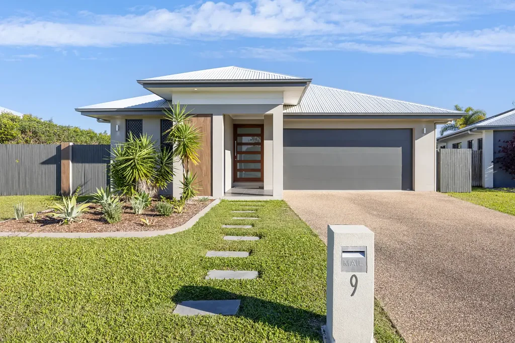 Mount Low 3 Bedroom THE COMPLETE FAMILY PACKAGE – BRAND NEW INTERIORS, SOLAR, and PREMIUM FEATURES – YOUR SANCTUARY IN 'SANCTUM'