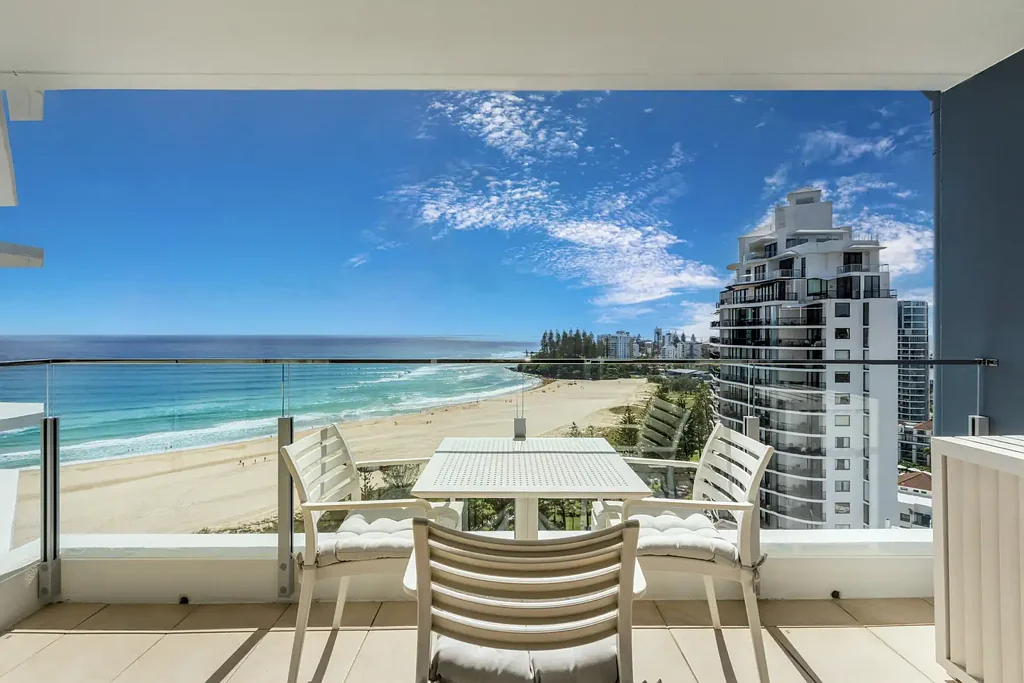 Coolangatta 2房  Prime Beachfront Investment or Retirement Retreat | Ocean Plaza Resort
