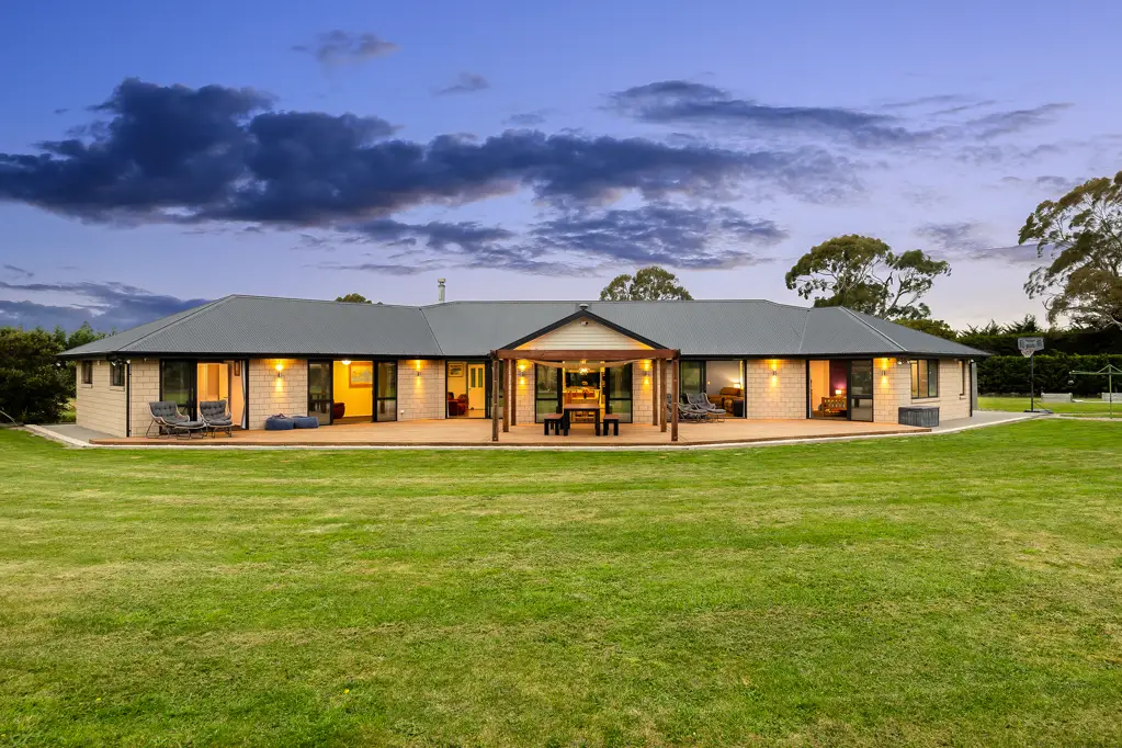 Sefton Family life, on a grand country scale