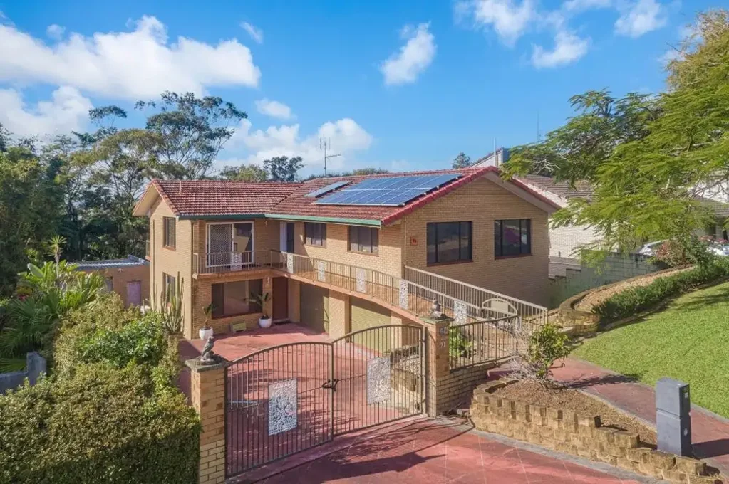 90 Garrick Street, Coolangatta, QLD 4225