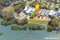 19 Waterfront Easement, Redland Bay