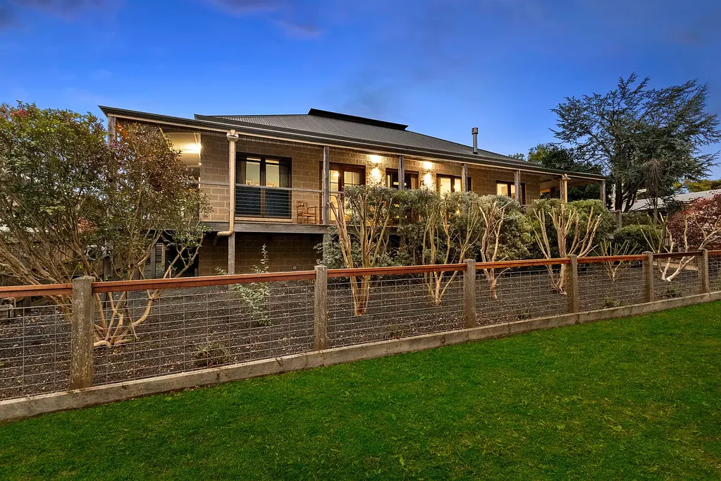 Buninyong 3房  Warmth, Character and Garden Serenity