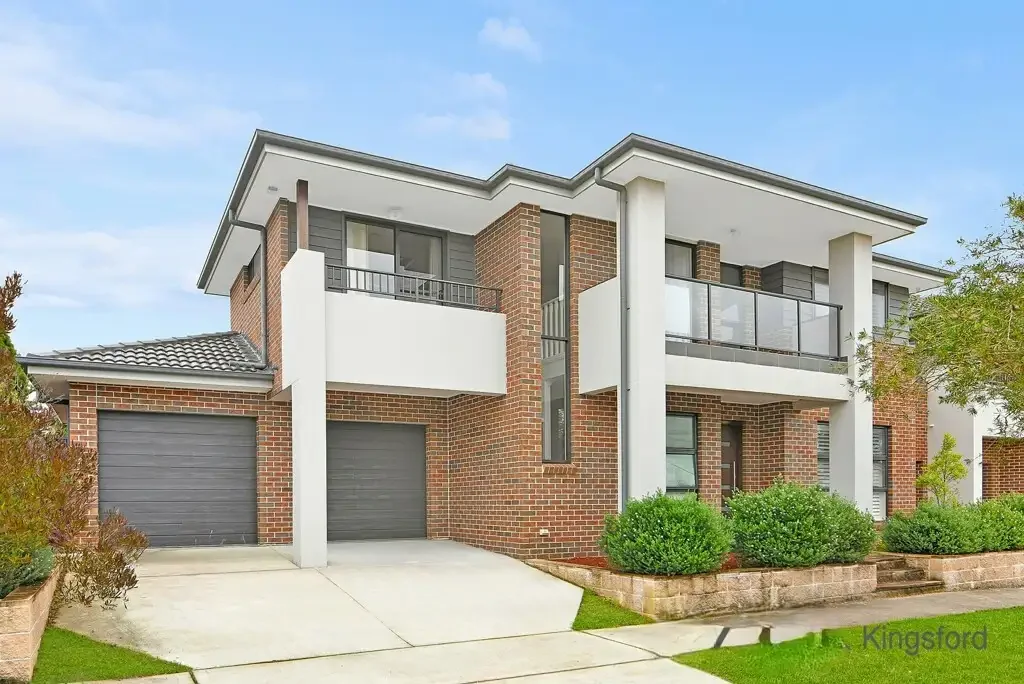 Contemporary Duplex Offering Quality, Comfort & Prime Convenience