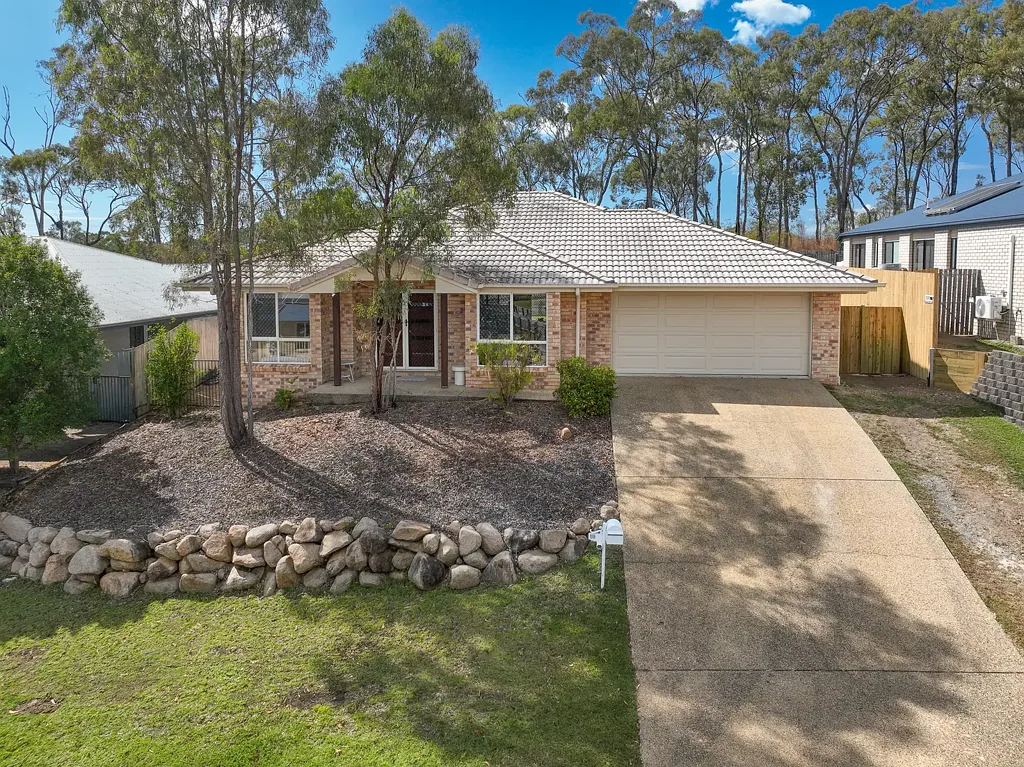 Kirkwood 3 Slaapkamer BEAUTIFUL BRICK HOME IN SOUGHT AFTER KIRKWOOD…QUALITY BUILD AND PERFECT INVESTMENT