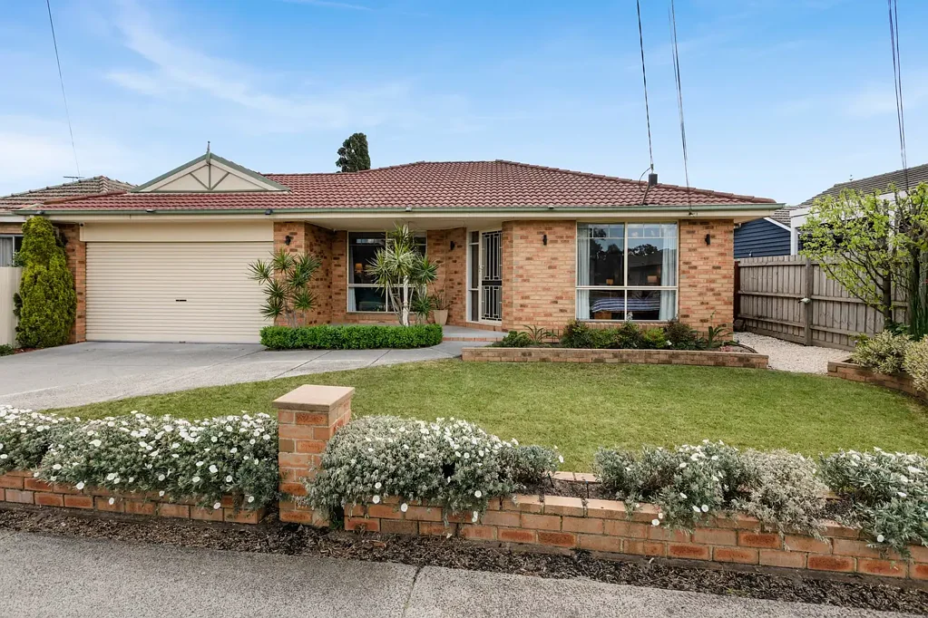 Aspendale 5Kwarto An Immaculate Home with a Glorious Garden Steps to the Station & Beach