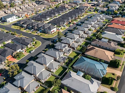 扎心！澳洲退休金差距曝光：房主轻松躺平，租客压力爆表......