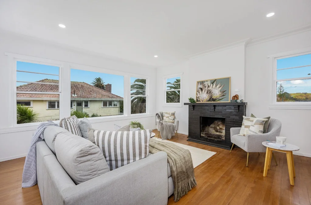 Renovated 6-Bedroom Family Home in Wellsford