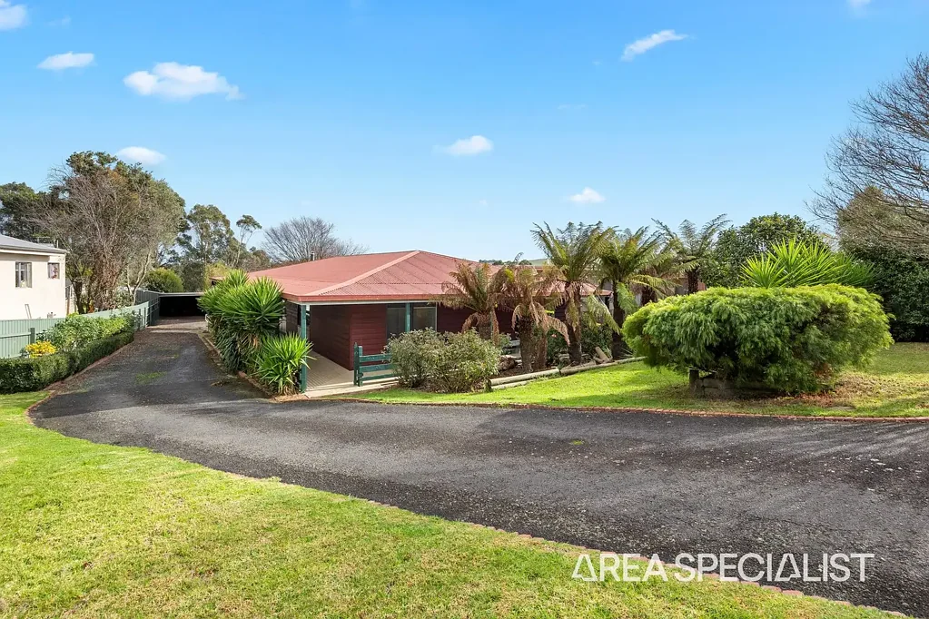 Korumburra 4Zimmer The Brief: Expansive Family Home on 1,107m2