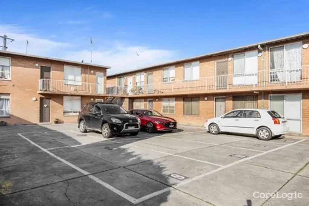 Renovated apartment in Central Glenroy!