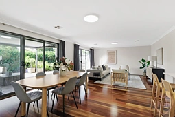 2/45 Morton Street, Weetangera