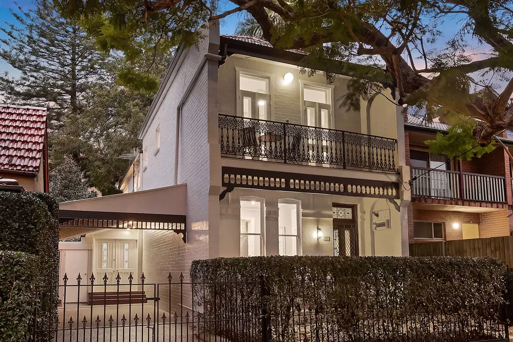 Cammeray 4غرفة نوم Elegant freestanding terrace of sheer convenience