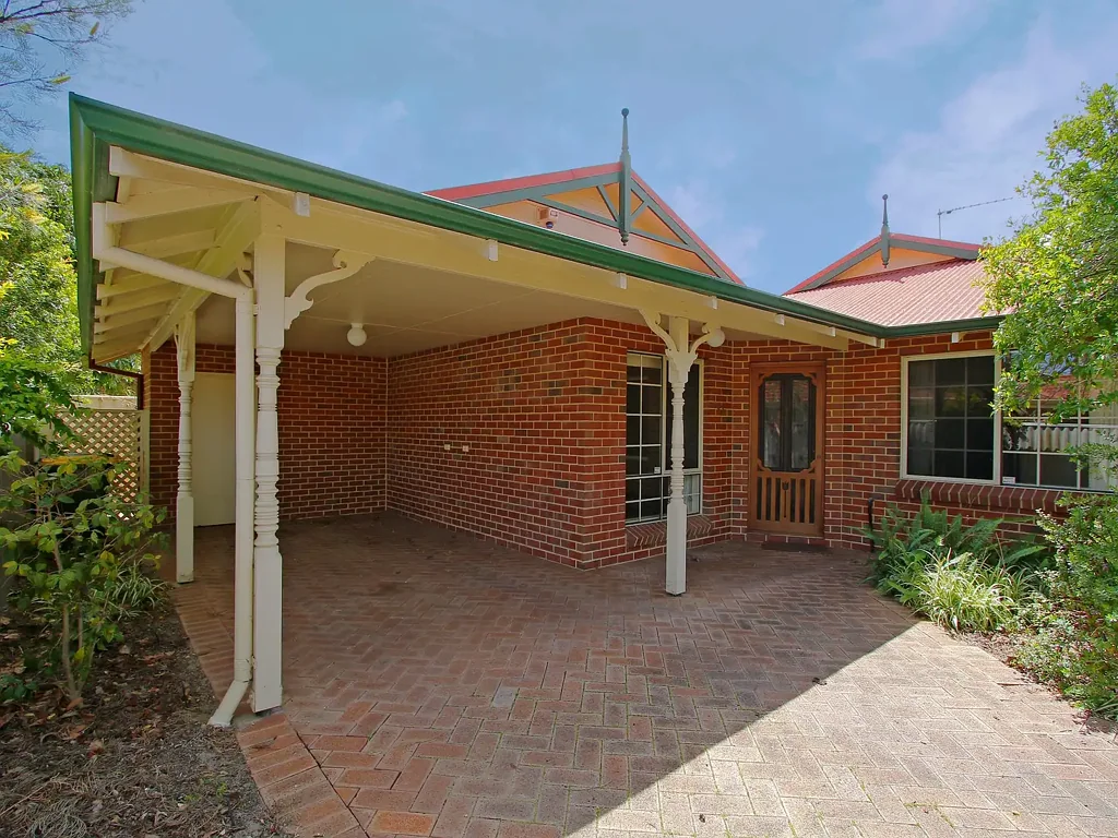 High Quality Villa Close to Raphael Park