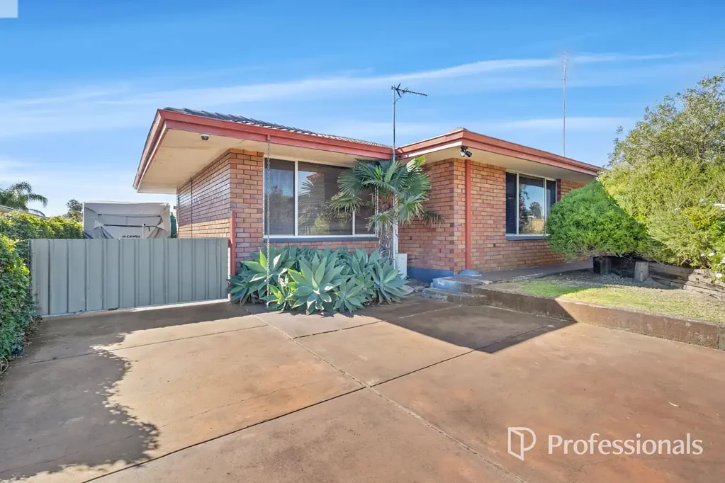 Australind 2ਬੈੱਡਰੂਮ $590,000+ | Estuary Views | Powered Workshop | 809m² Block