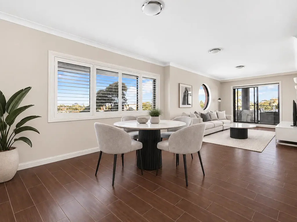 Chatswood 3Phòng ngủ Expansive Three-Bedroom Living with Exceptional Indoor-Outdoor Appeal